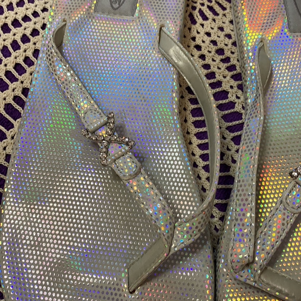 Sideout Sandals - Picture 2 of 6